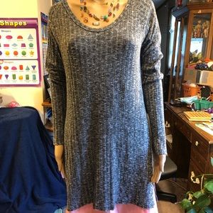 A Pea In The Pod Maternity Dress Size M